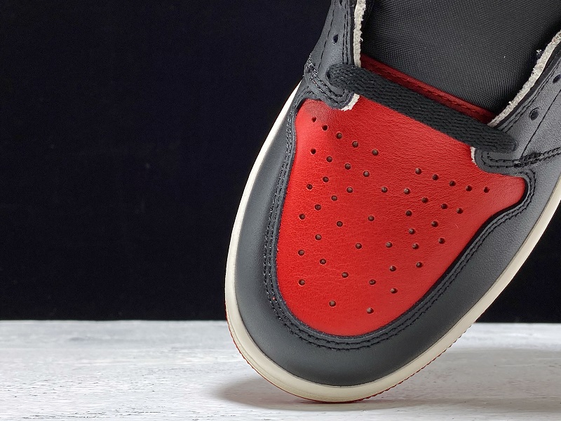 Air Jordan 1 Bred Toe